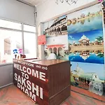 Oyo 69794 Sakshi Dham