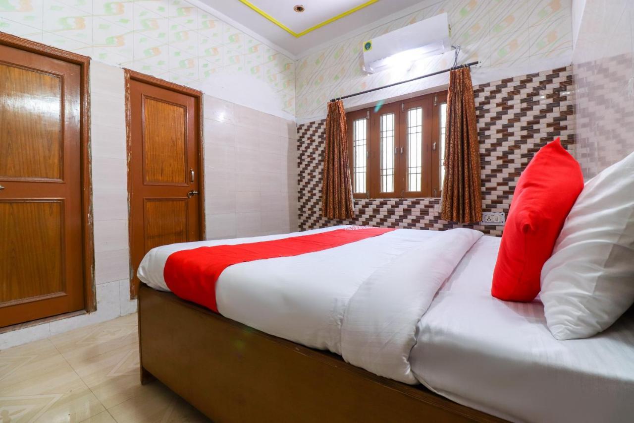 Oyo 69794 Sakshi Dham 3*